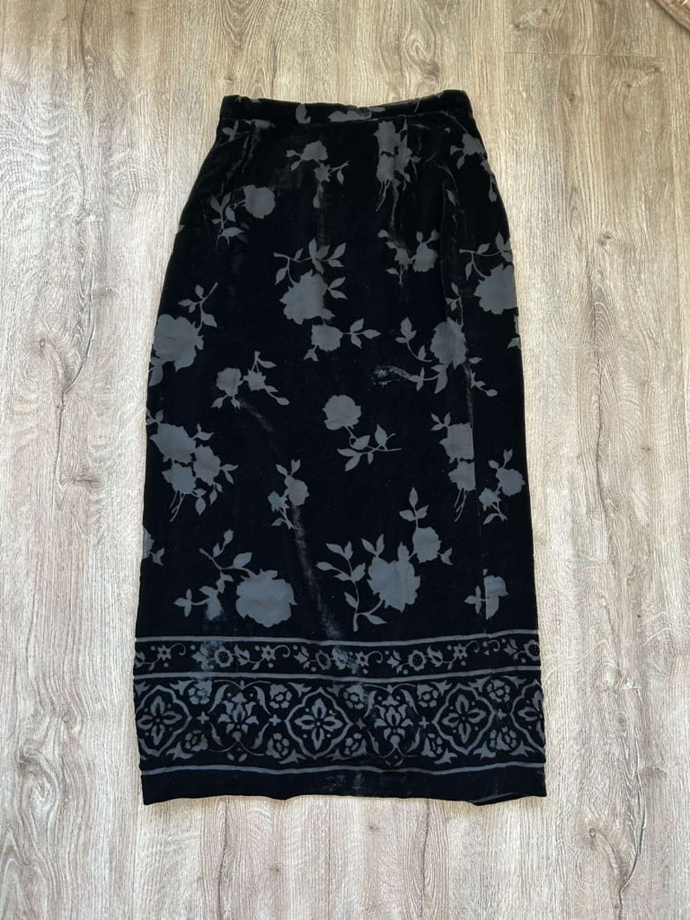 Talbots Vintage Black Velvet Pencil Skirt with Floral Pattern